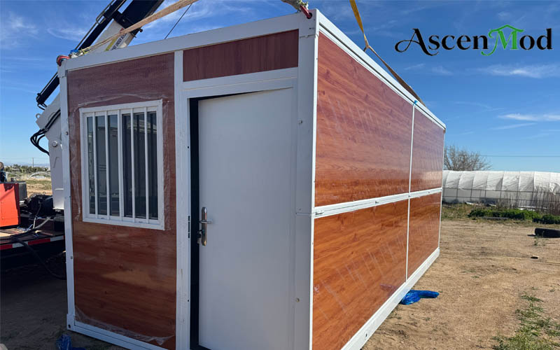AsceMod Los Angeles Welcomes 10 Foldable Container Houses from